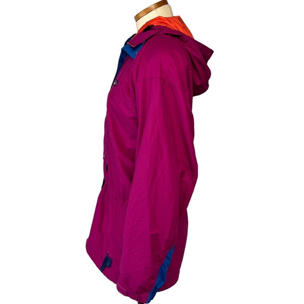 Patagonia Women's Magenta Jacket with Blue & Orange Accents - Picture 4 of 16